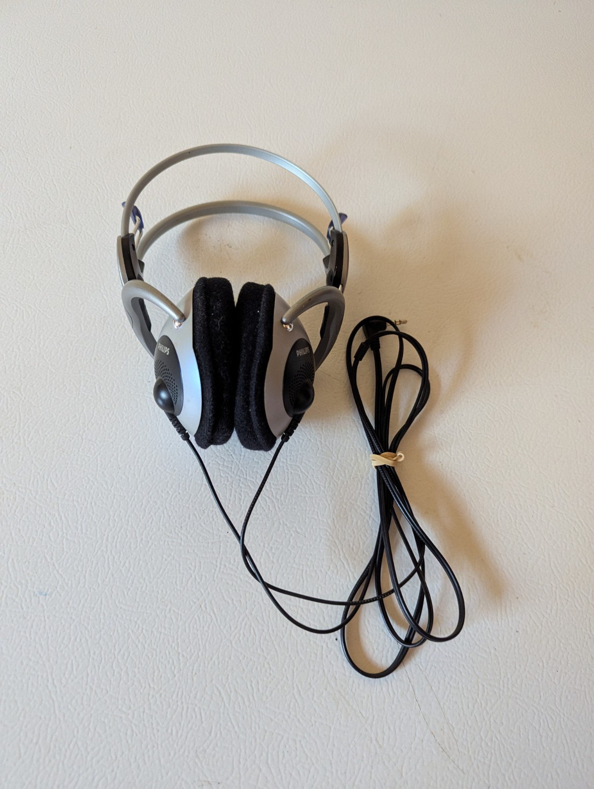 Philips SBC HP550 Dynamic Stereo 32 Ohm 3.5mm Wired Over Ear Headphones Tested