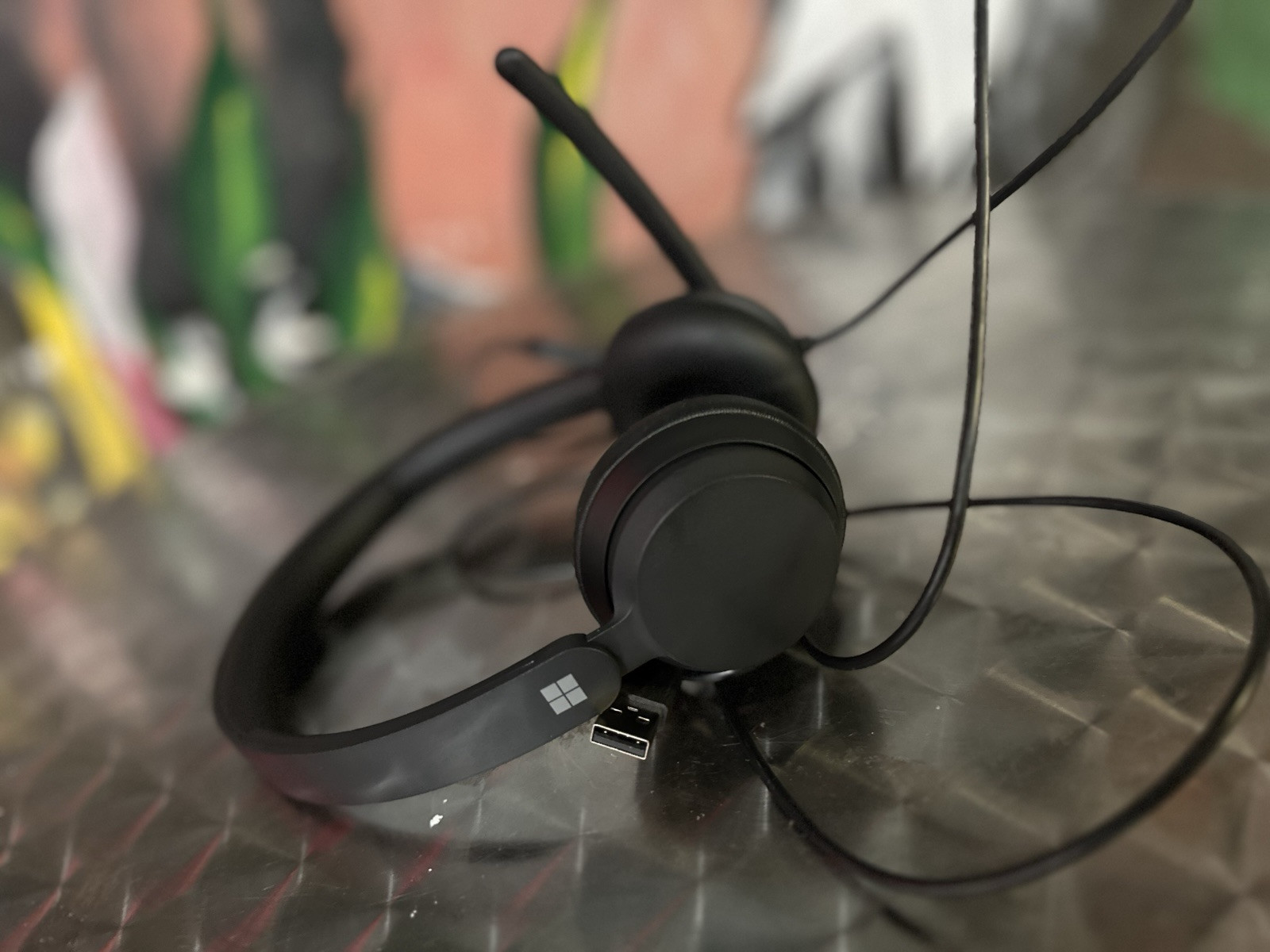 Used Microsoft Modern USB-C Headset – Wired Headset,On-Ear Stereo Headphones