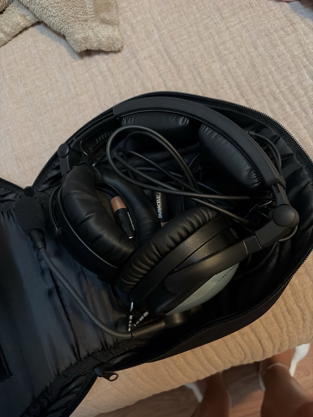Lightspeed Sierra Over-Ear Headset Bluetooth active noise cancellation.