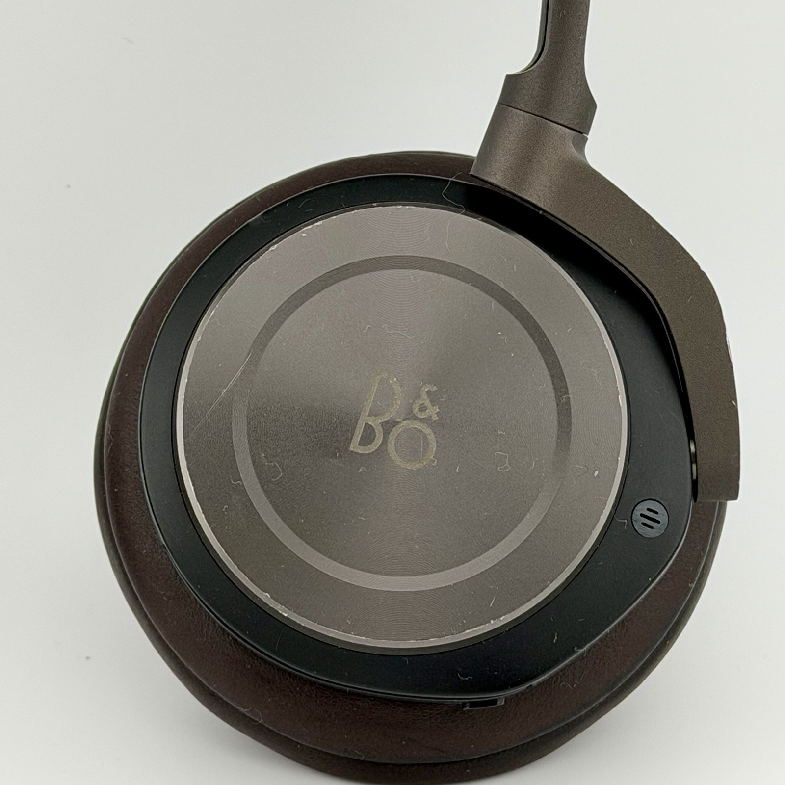 The Bang & Olufsen BeoPlay H8 Wireless Bluetooth Over-Ear Headphones Dark Brown