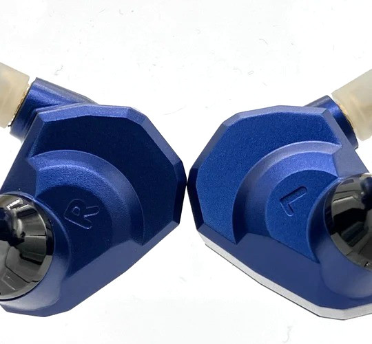 Campfire Audio Mammoth CAM-5584 In-Ear 10mm DD & 2 BA drivers Used