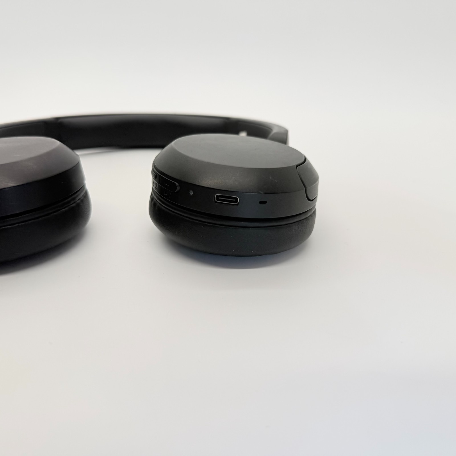 Sony Bluetooth Headphone YY2958 WH-CH520 Noise Canceling Headphones – Black