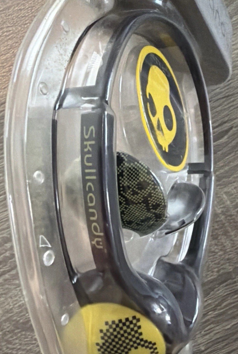 Black & Yellow OG skullcandy Icon Recruit 30mm Driver Original Quality LOUD Rare