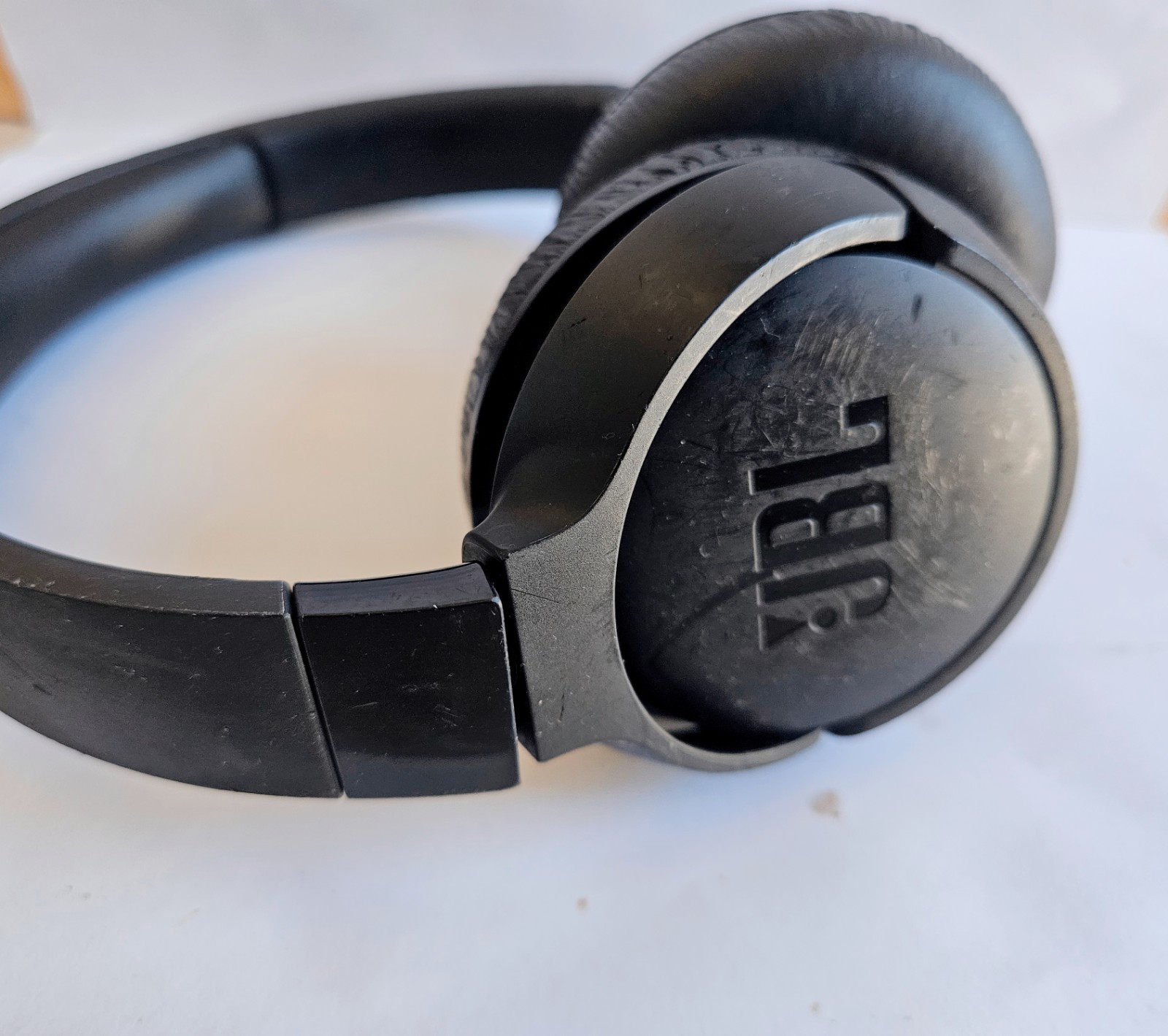 JBL Harman Tune 510BT Bluetooth Headset – Black.