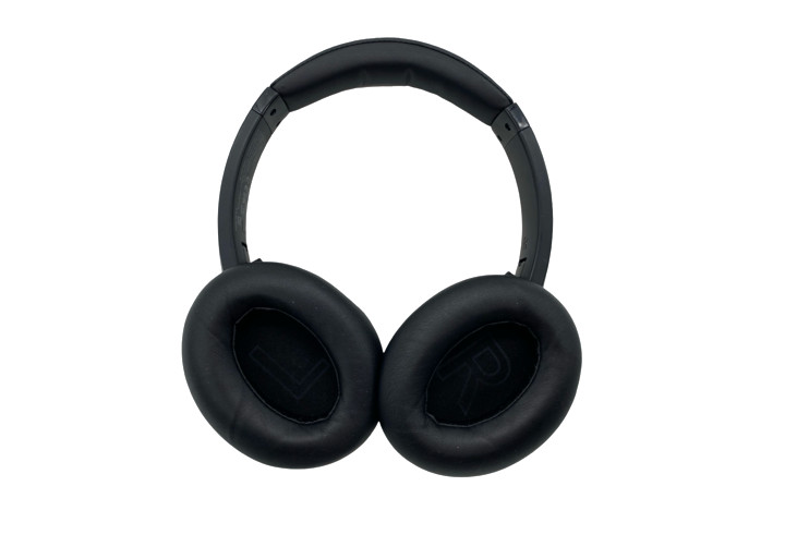 Soundcore by Anker Q20i Over-Ear Noise Cancelling Headphones – Black – UD READ