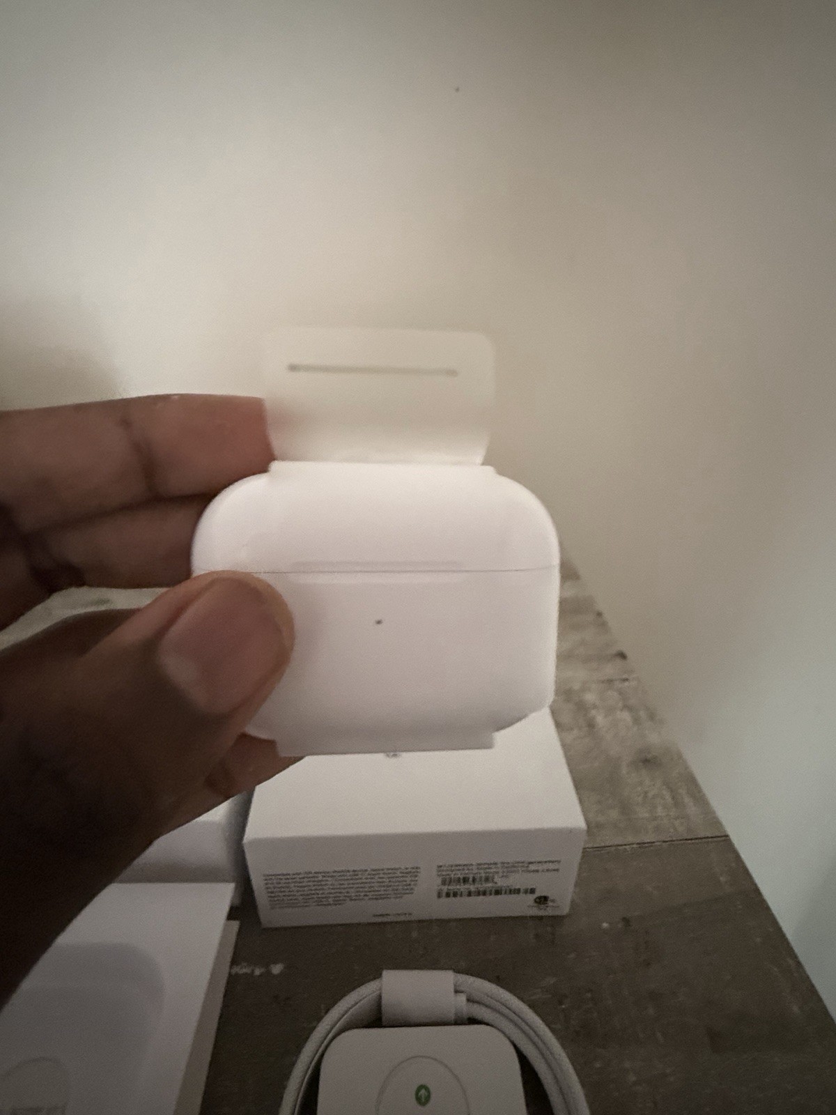 Apple AirPods Pro 2nd Gen White ANC MagSafe USB-C Wireless Charging