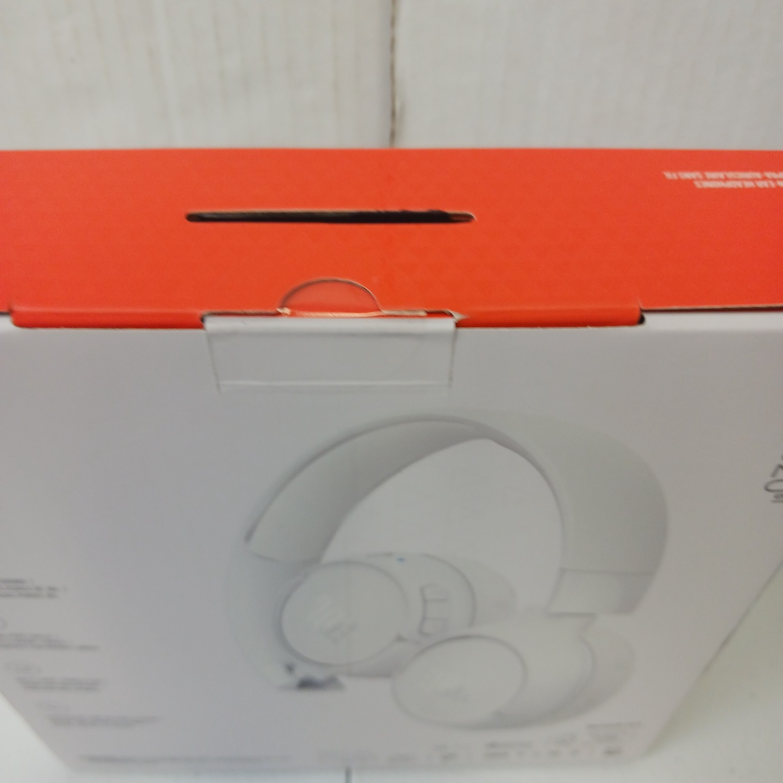 New In Box JBL Tune 520BT On-Ear Wireless Headphone White Up to 57H Battery Life