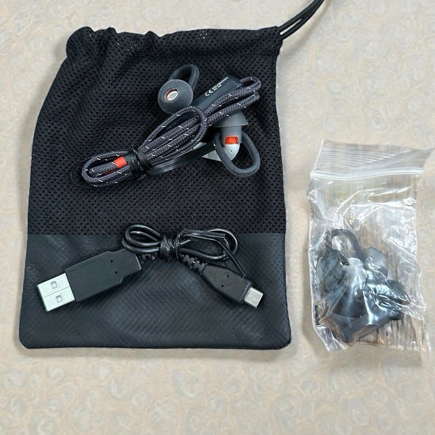 Plantronics BackBeat FIT 305 Sweatproof Earbuds Wireless Headphones w/Travel Bag