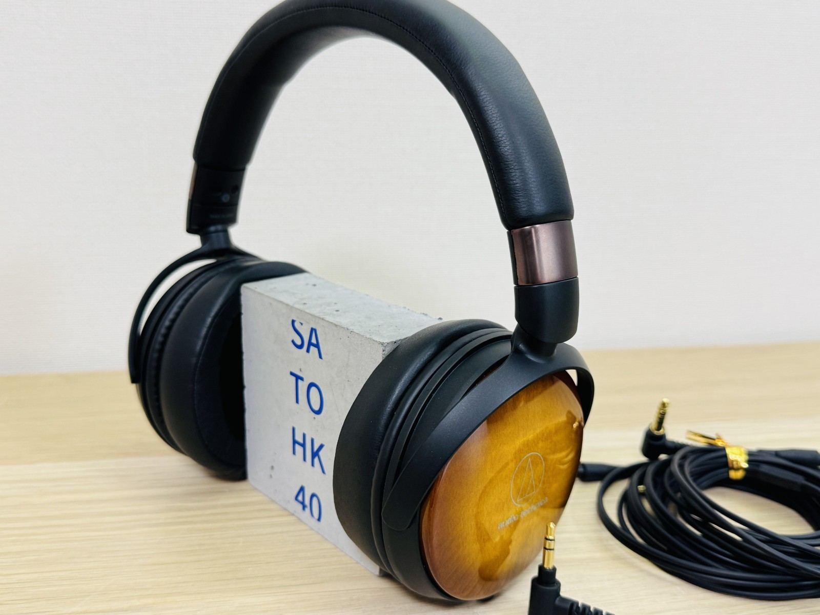 Audio-Technica ATH-WP900 Wooden Headphones 3.5mm 4.4mm Balanced A2DC Cables