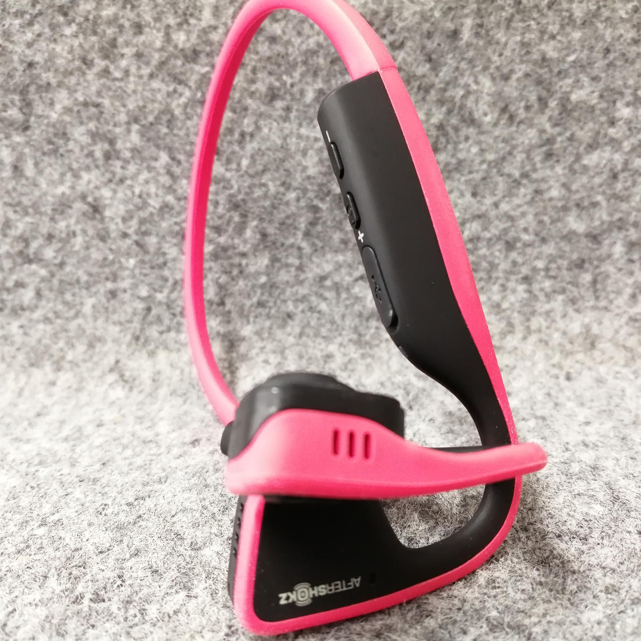 AfterShokz AS600 Trekz Titanium Wireless Bone Conduction Headphones Black-Pink