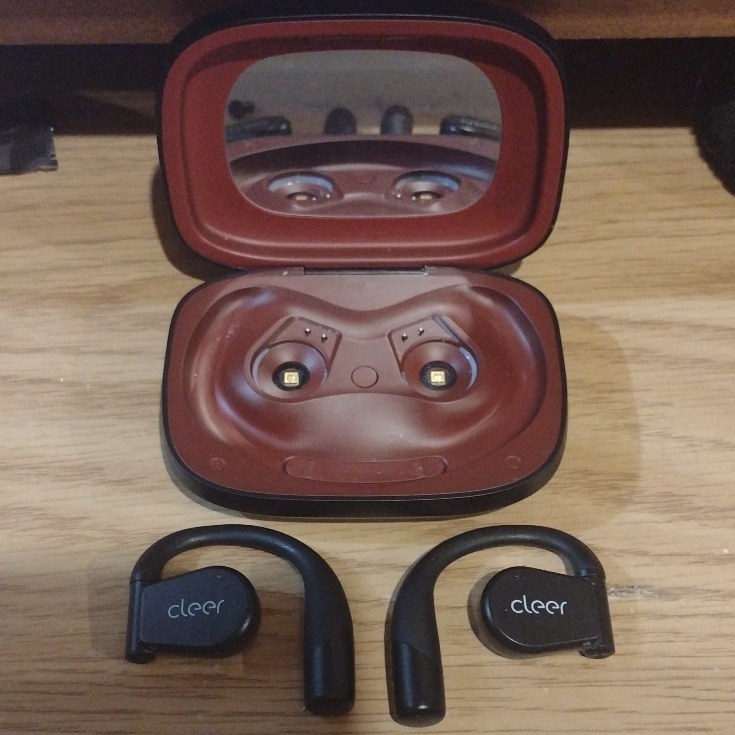 Cleer Wireless Ear-hook Earbuds Black Built-in Mic UVC Sterilizing Case