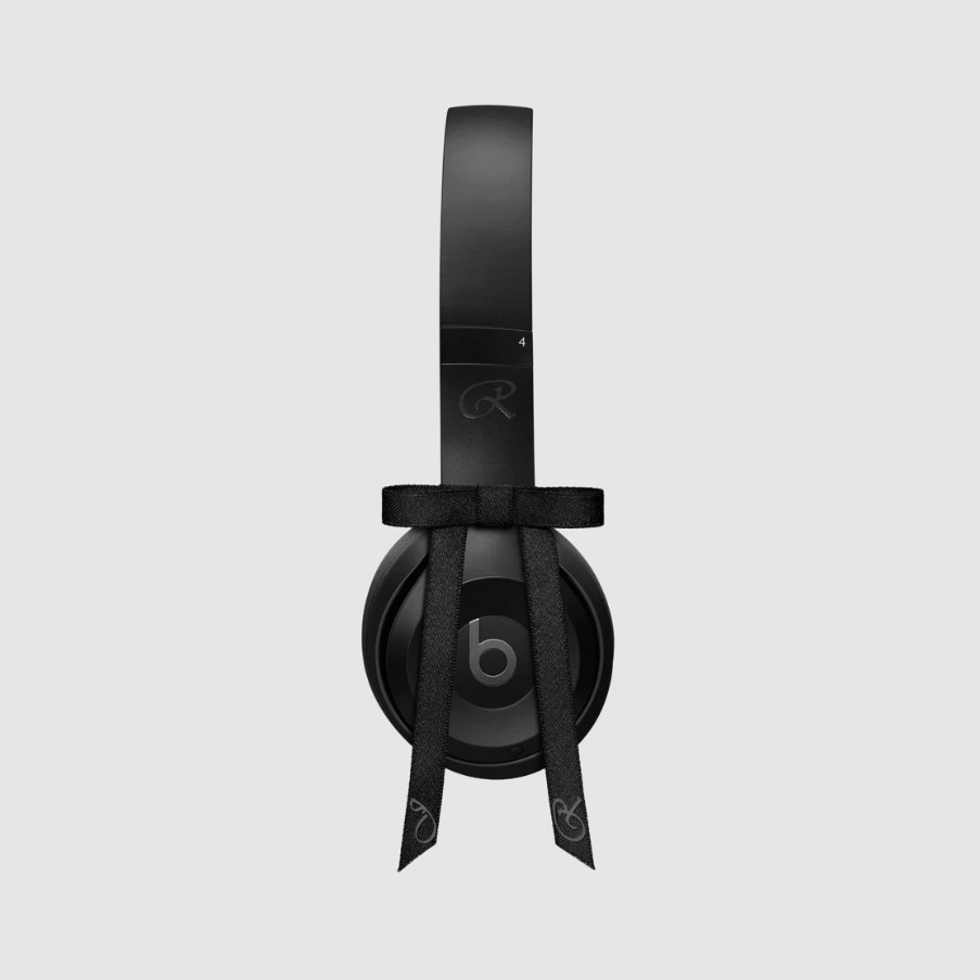 Beats Solo 4 Wireless On Ear Headphone Jennie Special Edition Onyx, Unopened