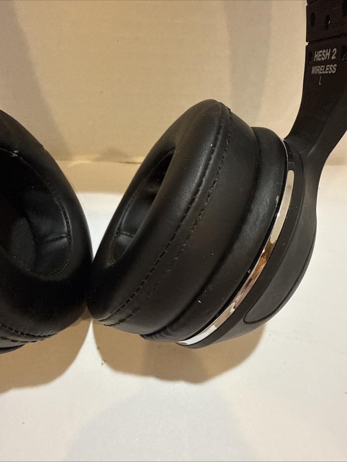 Skullcandy Hesh 2 Unleashed Wireless Over the Ear Headphones WORKS!