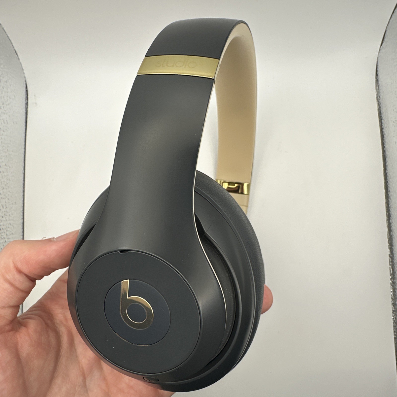 Beats by Dr. Dre Studio3 Bluetooth On Ear Wireless Headphones – Shadow Gray