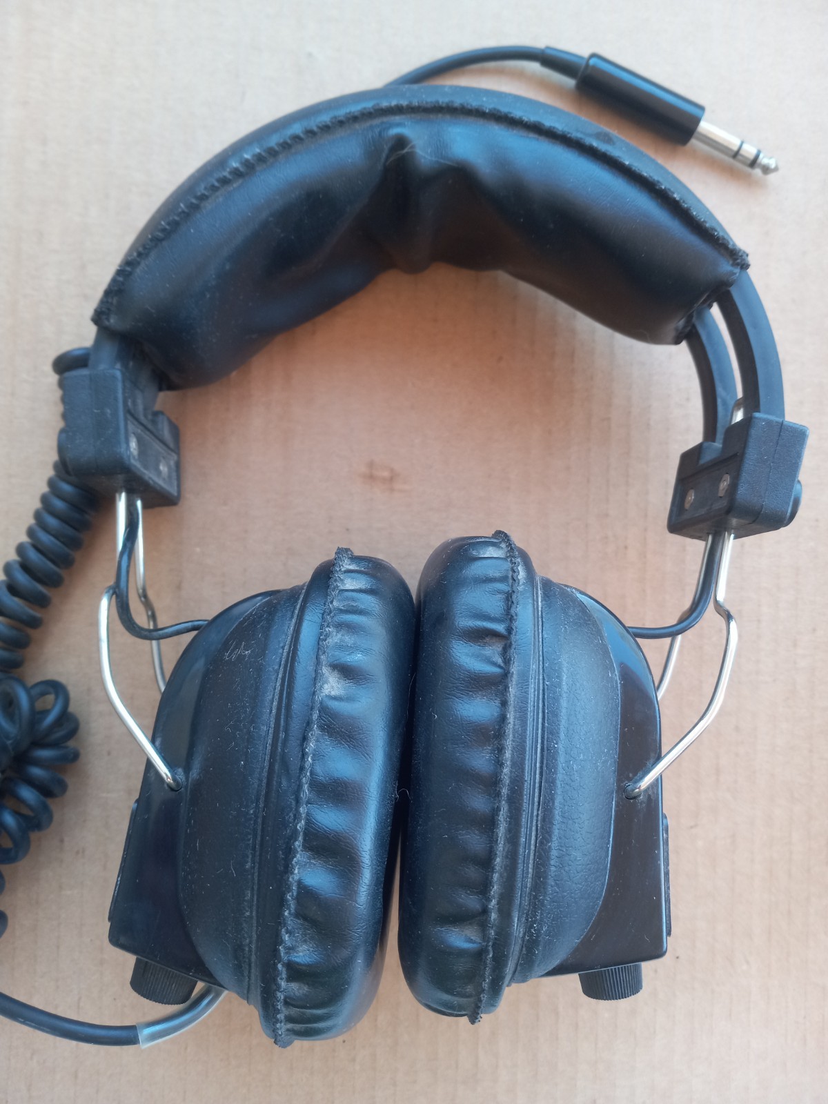 MGA Dynamic Stereo Headphones Model XHP-10
