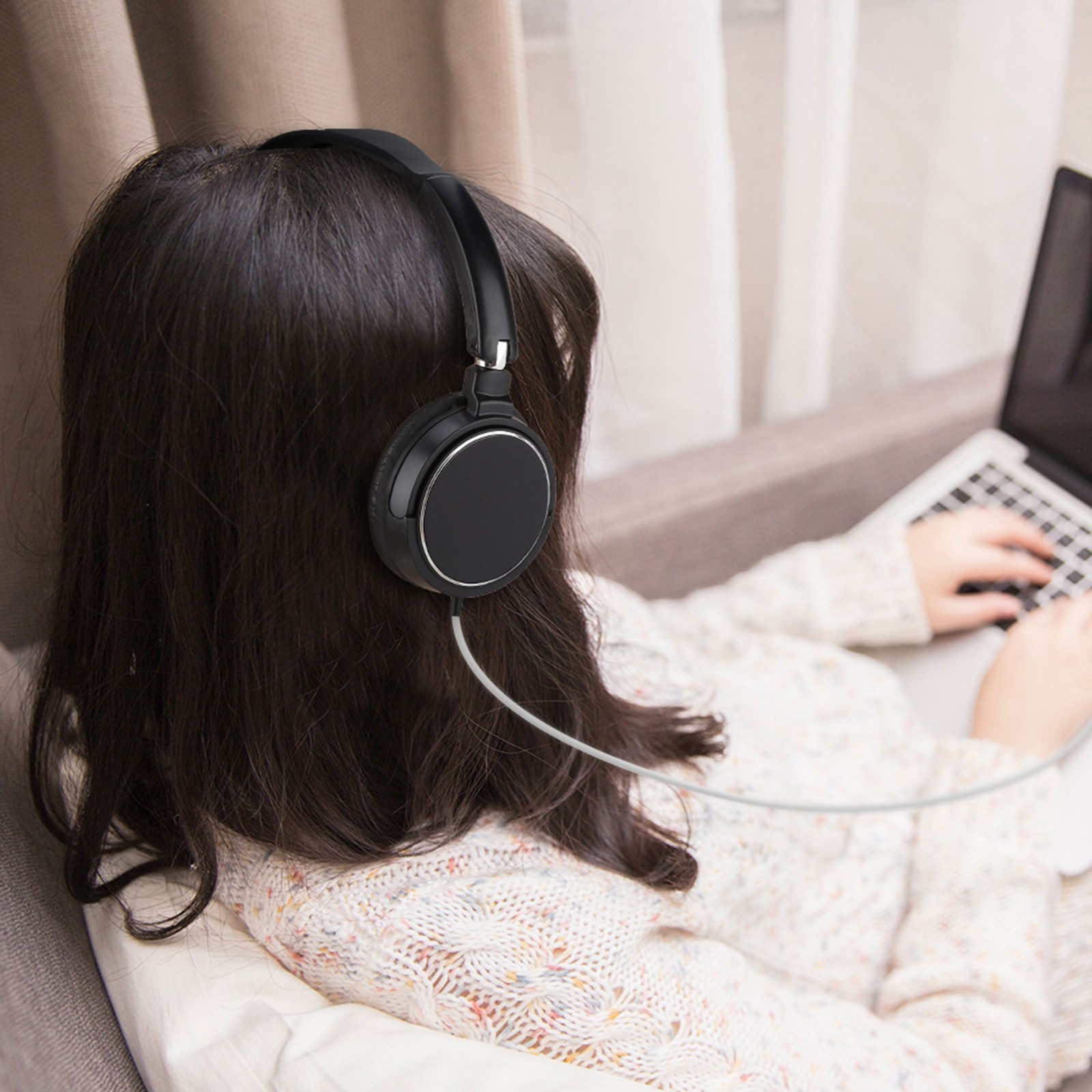 Foldable Wired Headset Compact Comfortable For Everyday Use