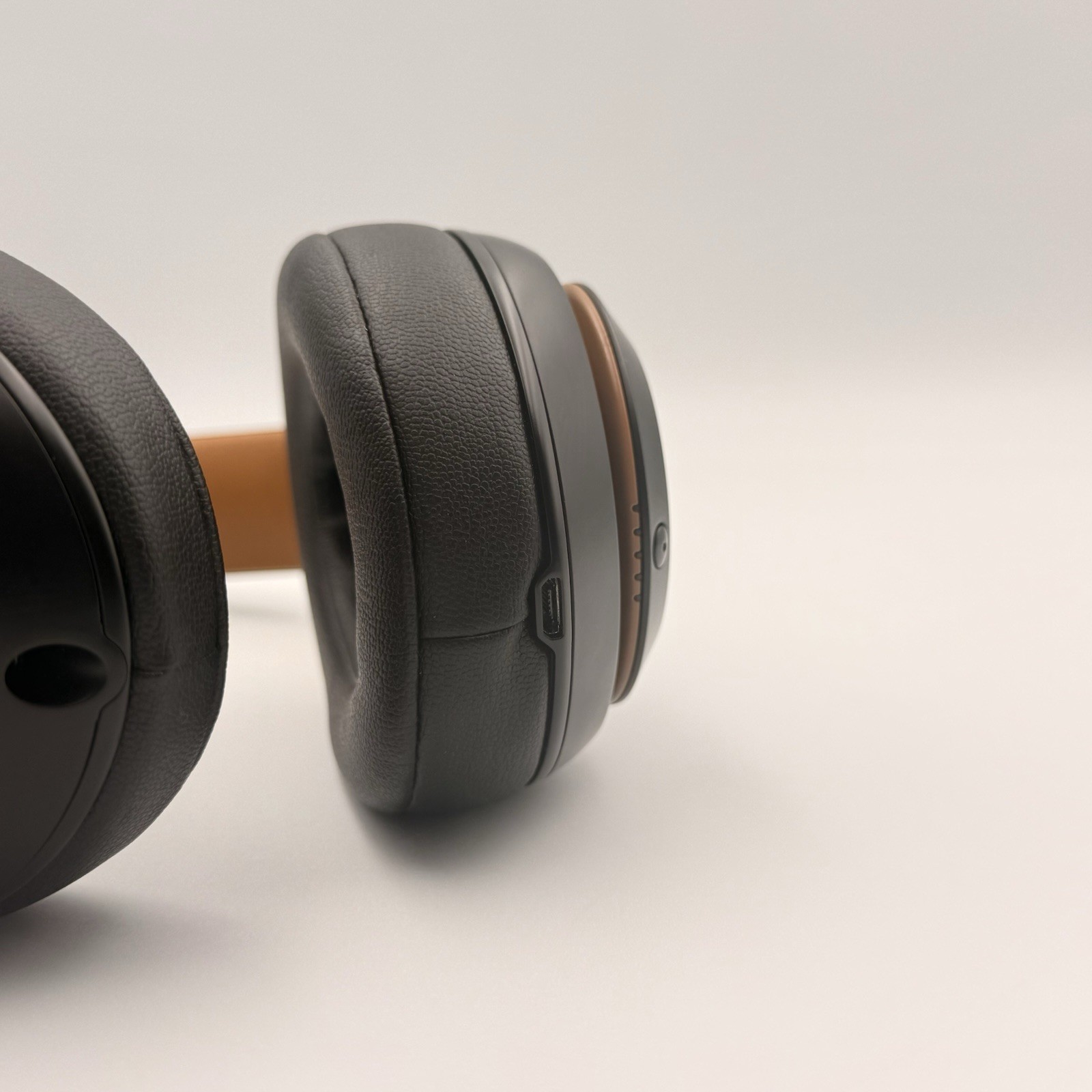 Beats Studio3 Wireless Over-Ear Headphones Skyline Midnight Black Bluetooth