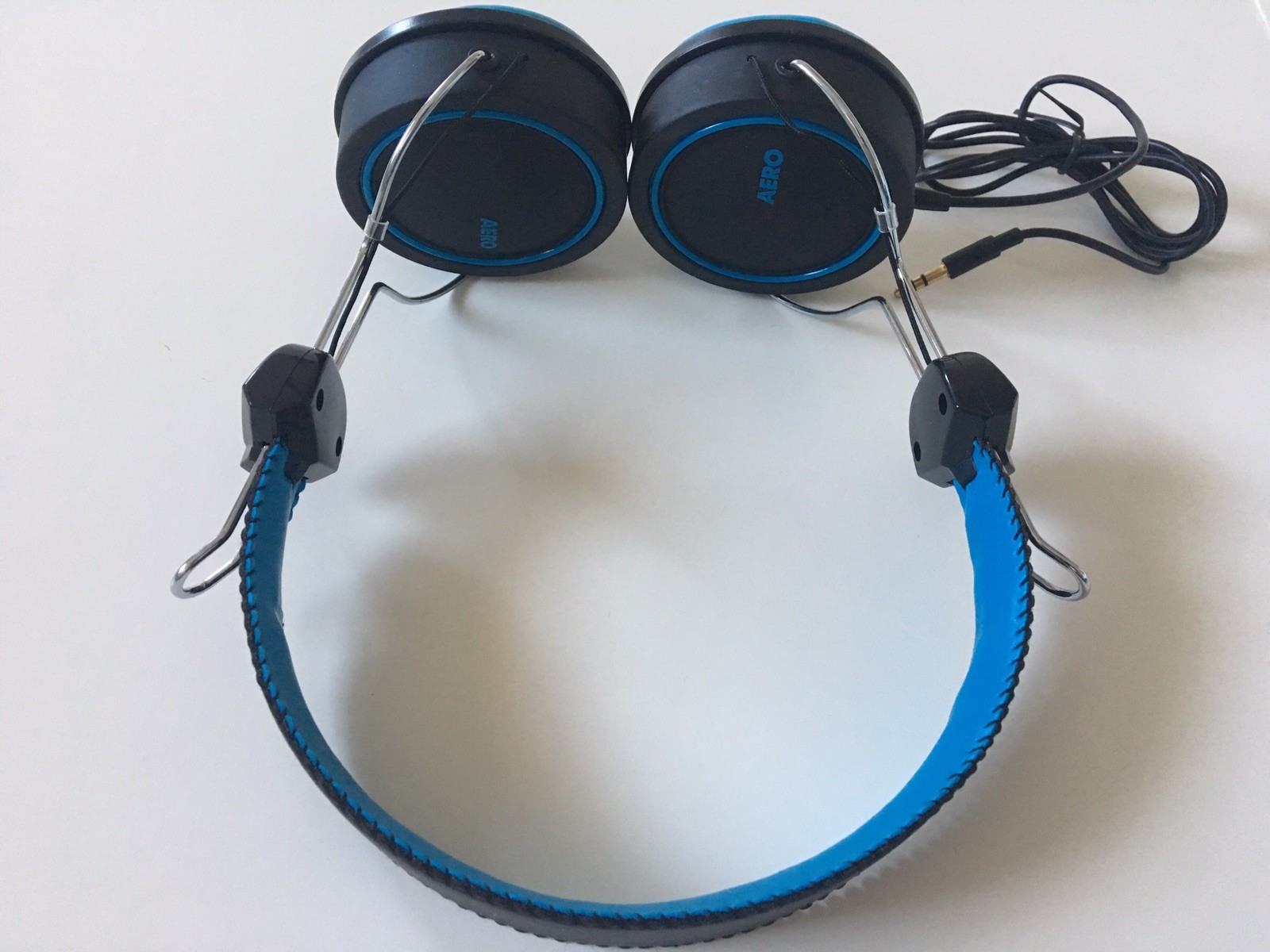 Aeropostale Over the Ear Headphones Wired Assorted Colors Blue White Purple New!
