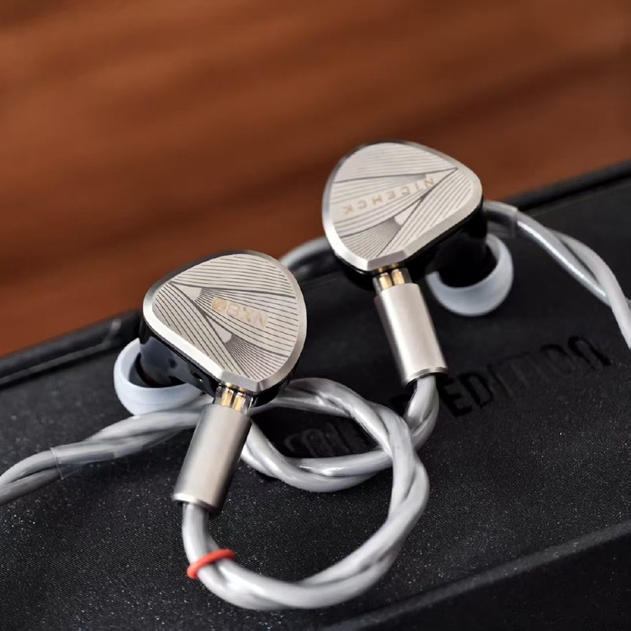 NiceHck NX8Ti Limited Edition Wired 1dd+ 6ba+1pzt In Ear Hifi Earphone