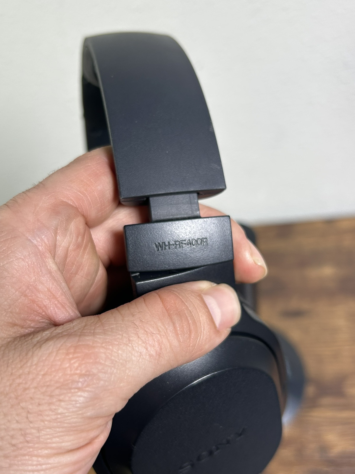 Sony WH-RF400 Wireless Home Theater TV Headphones WHRF400 (no Cables )