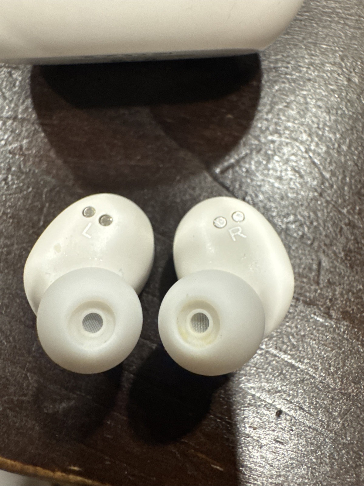 Raycon The Everyday In-Ear Wireless Bluetooth Earbuds w/Charge Case – White NEW