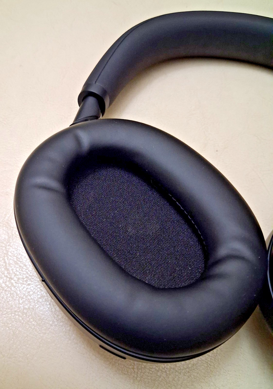 Sony WH-1000XM6 Wireless Noise Canceling Headphones Black – Used