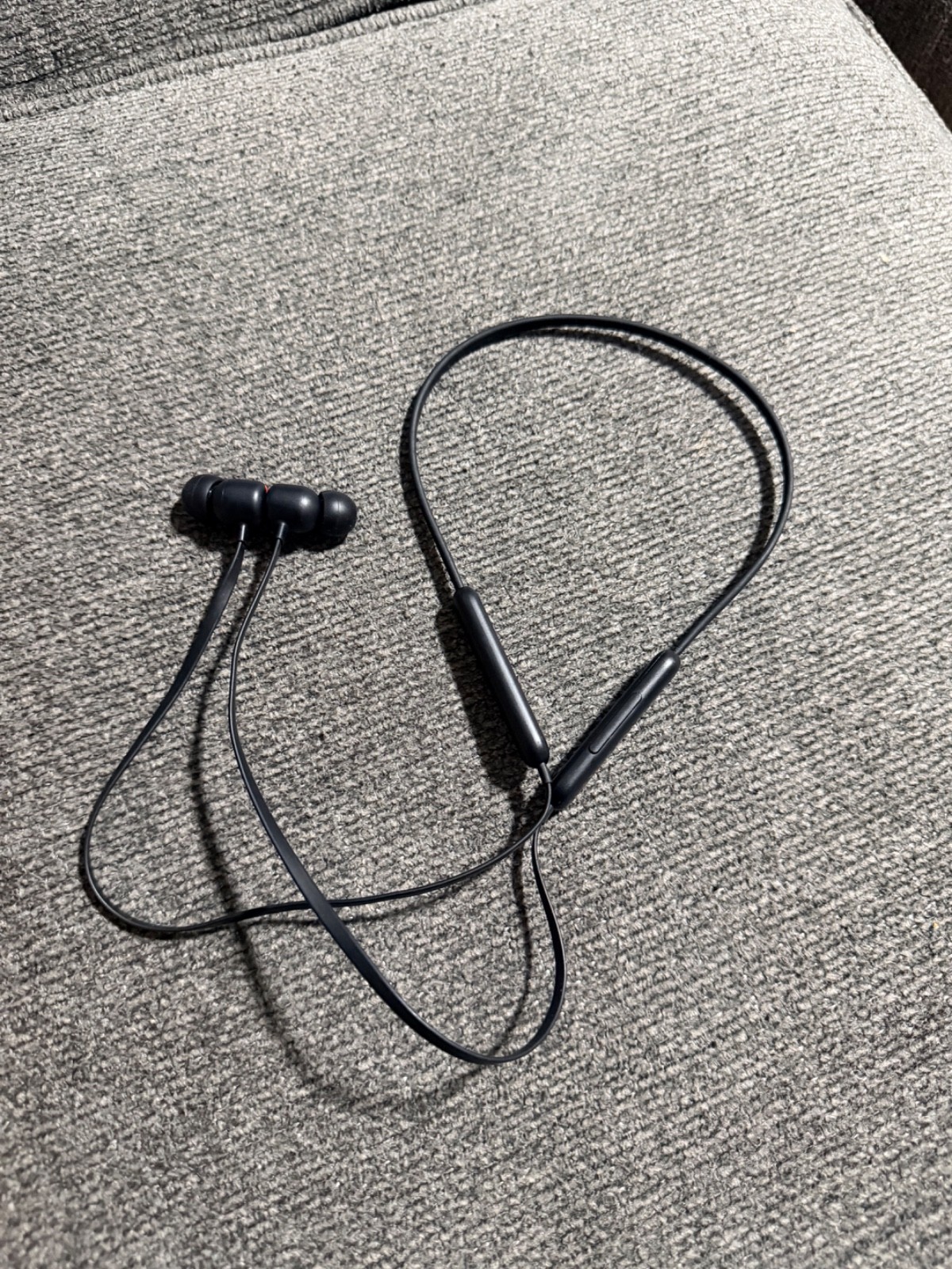 Beats by Dr. Dre Flex Wireless In-Ear Headphones – Beats Black