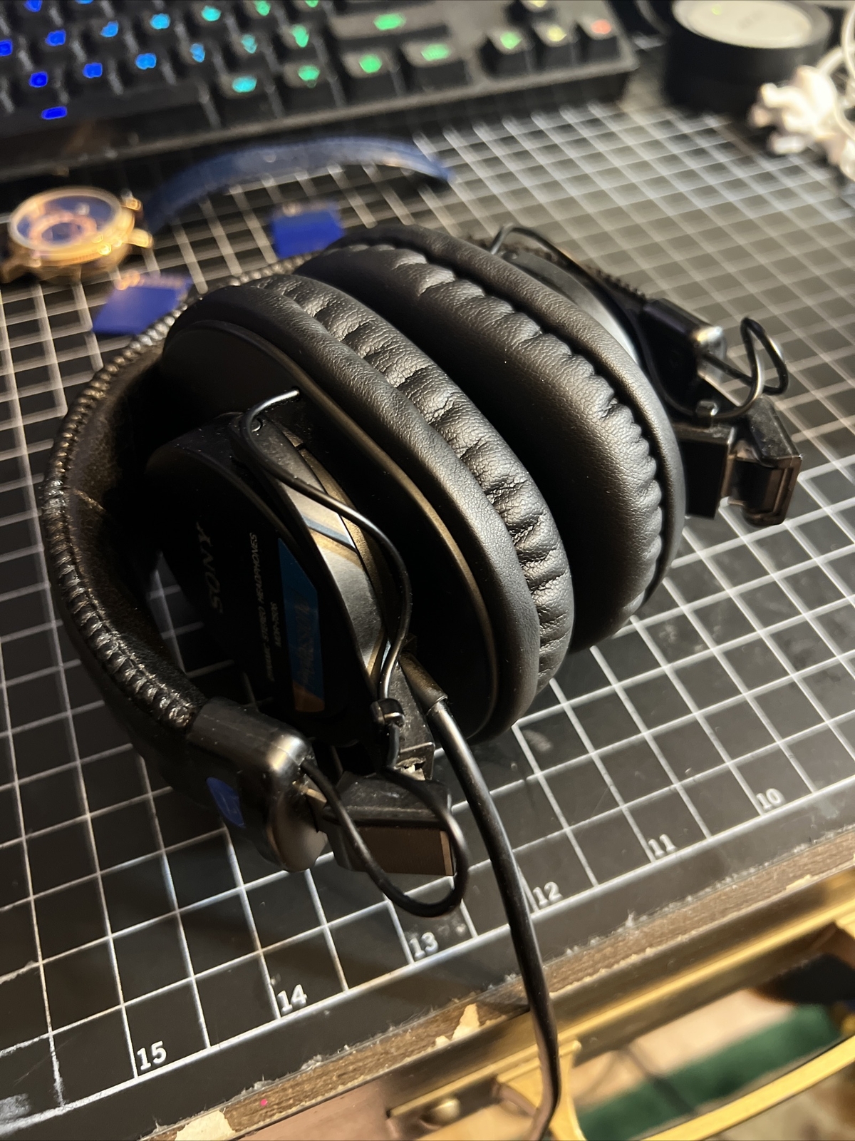 Sony MDR7506 Professional Large Diaphragm DJ PRO Headphone