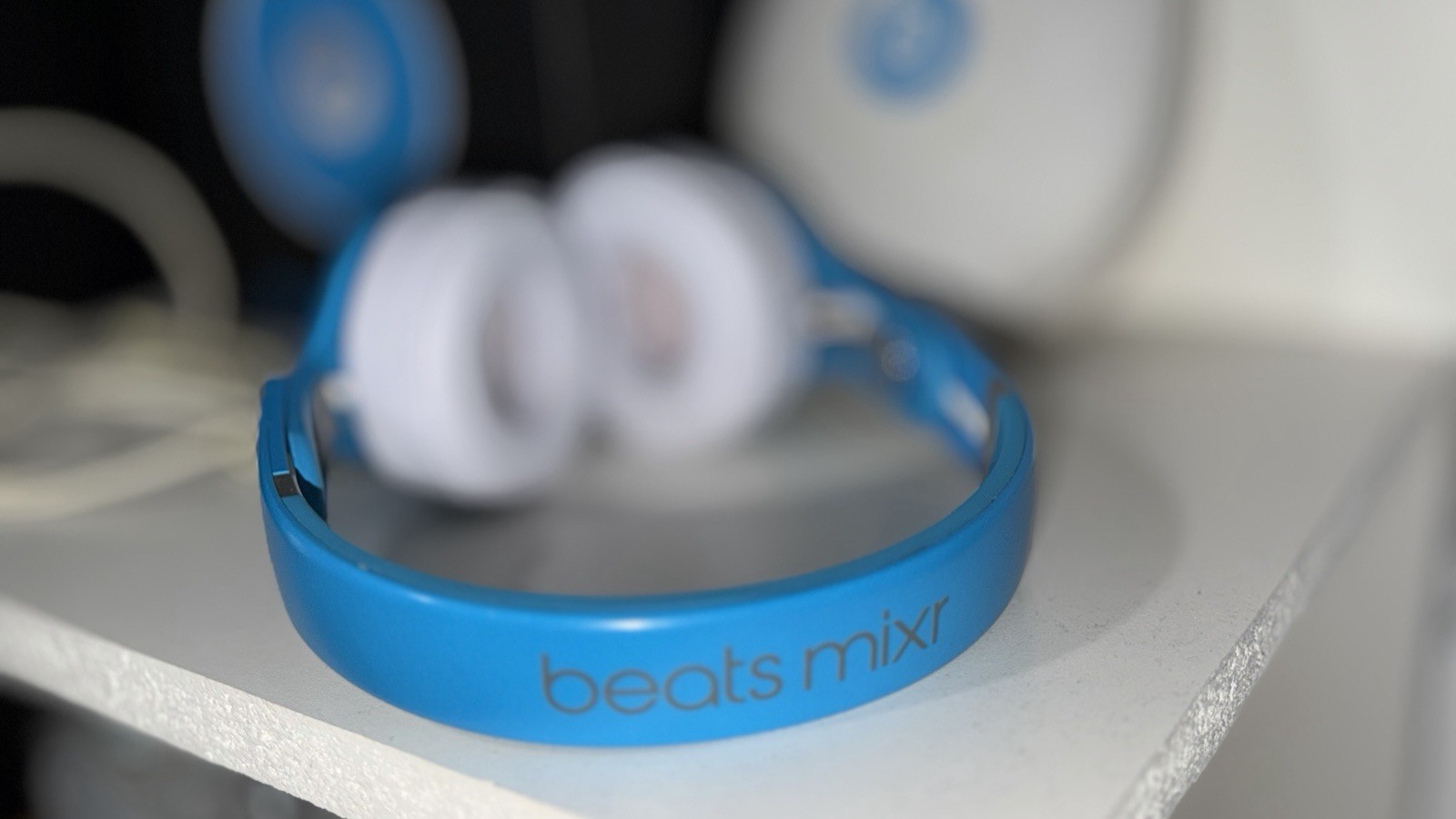 Beats Mixr Wired Headphones David Guetta Limited Edition Blue & White w/ Case