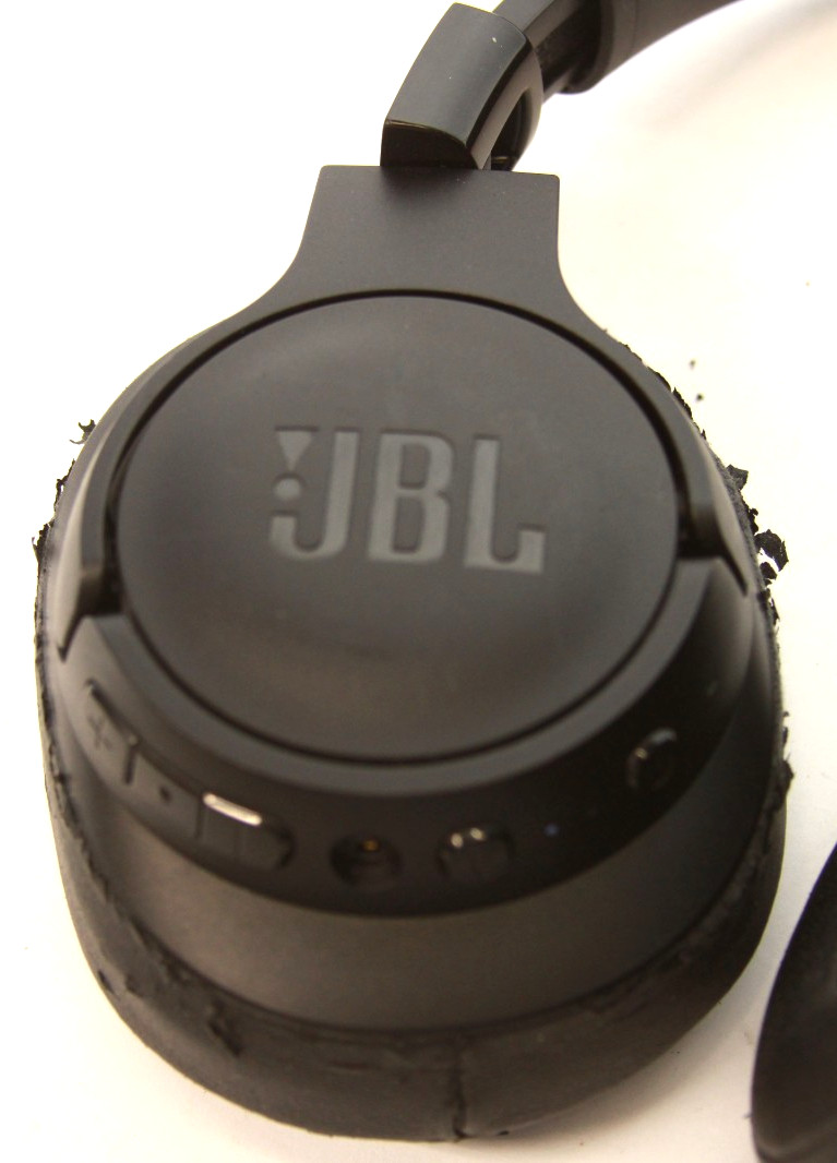 Wholesale LOT of 4 JBL Wireless Bluetooth Headphones Repair Parts AS-IS