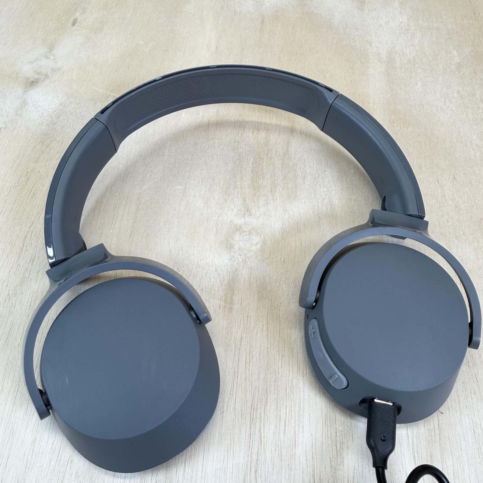 Skullcandy On Ear Headphones Gray Bluetooth Wireless Micro-USB No Pads Stereo