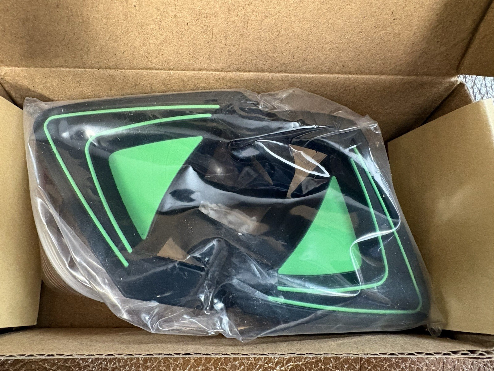 New Genuine Razer Kitty Ears V2 Clip-on for Headsets + HUYUN Silicone Kitty Ear