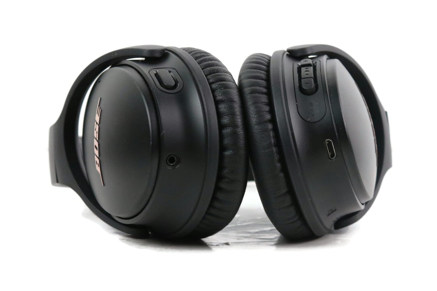 Bose Quiet Comfort 35 Bluetooth Headphones with Wired Mic attachment, USB, Case