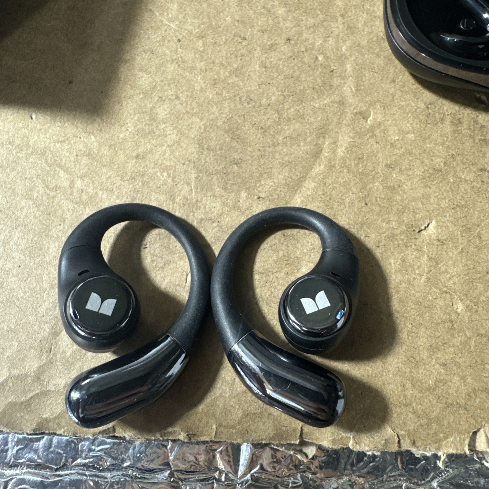 Monster Open Ear AC336 Headphones, Bluetooth 6.0 Wireless Earbuds Audio- Used