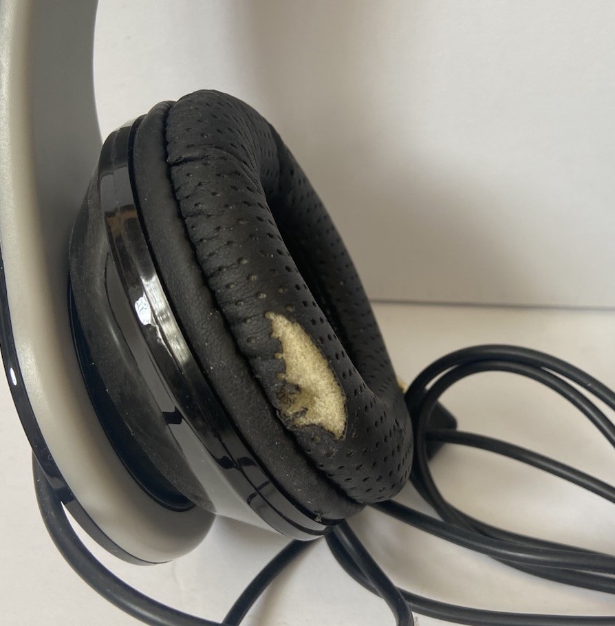 Minelab Wired Headphones With 1/8” Audio Jack Small Defect – J13