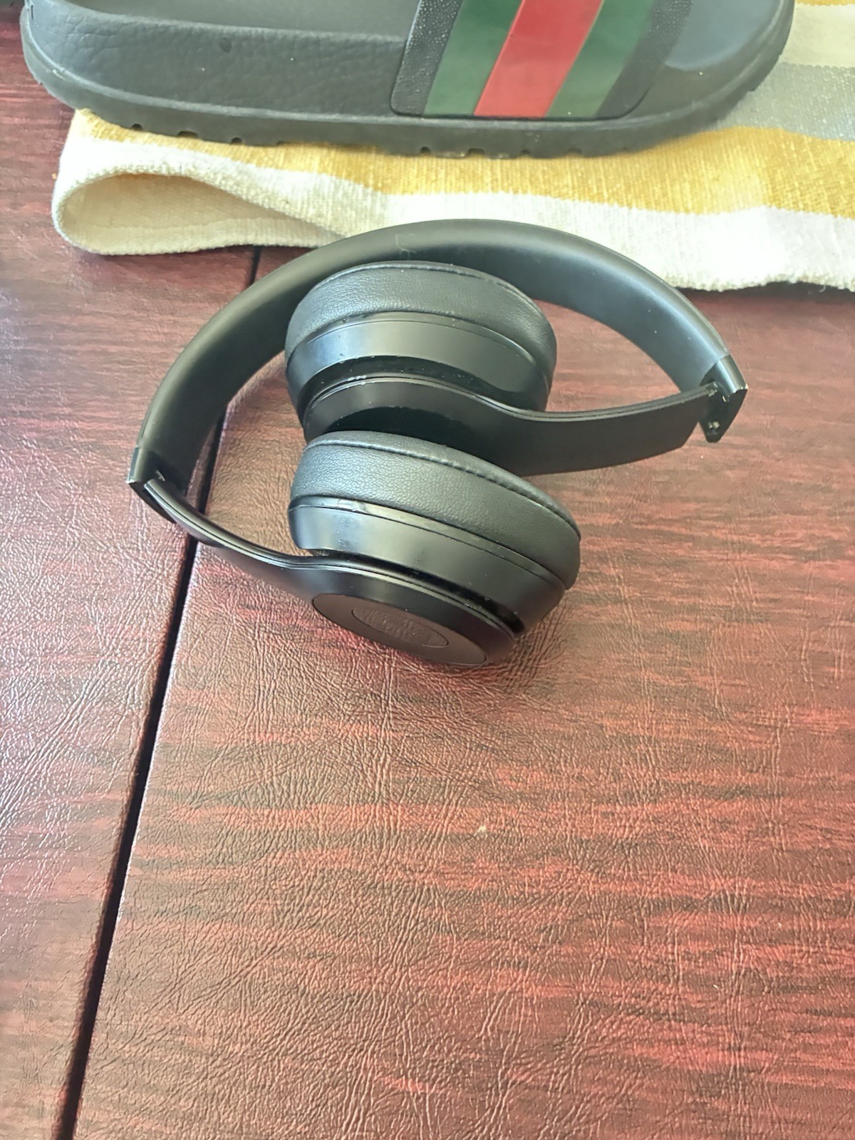 Beats by Dr. Dre Studio3 Over the Ear Wireless Headphones – No Charger