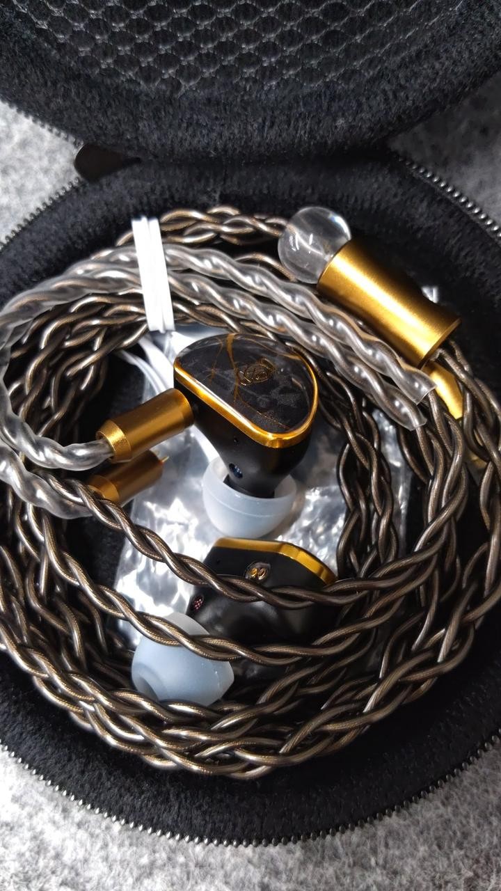 PKN HI-UNIT 003-PNK Wired Earphones with pouch, live sound, Pierre Nakano style