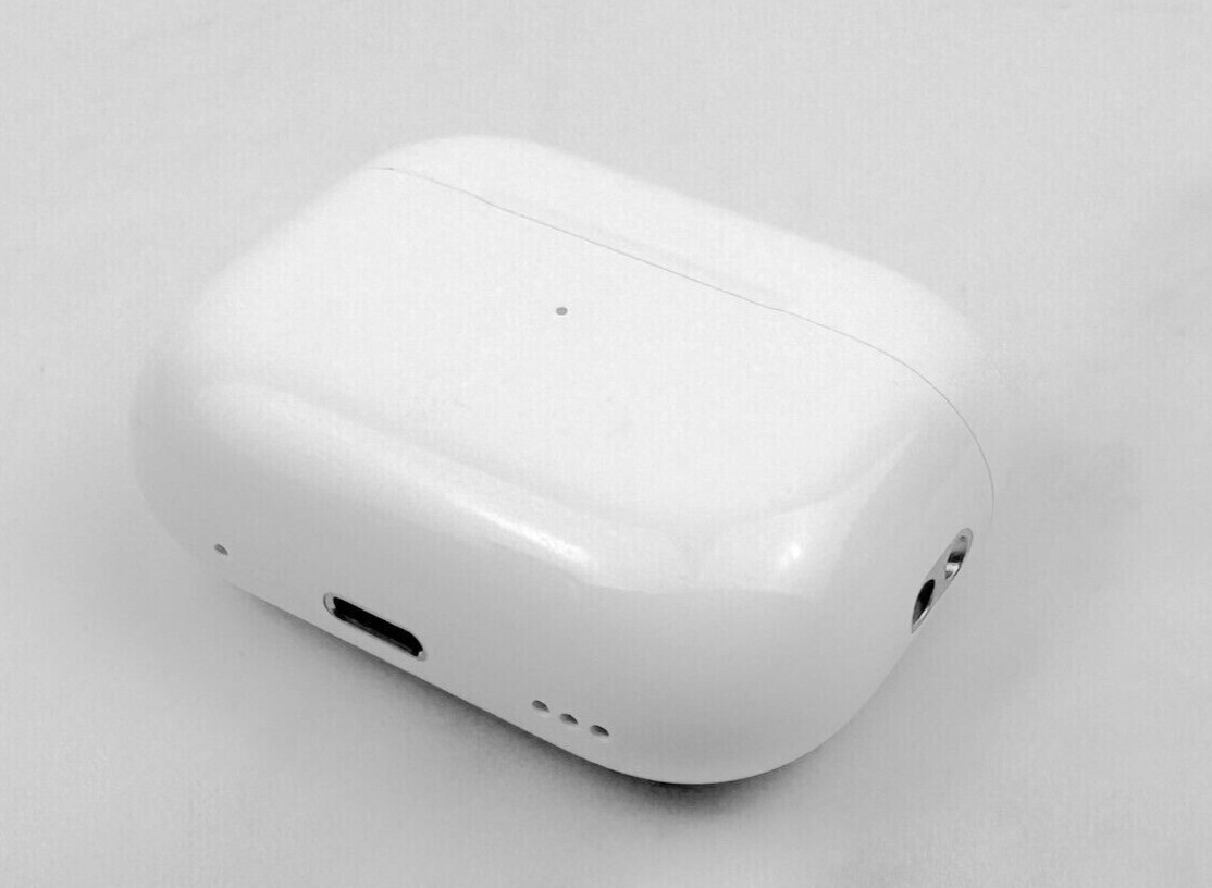 Apple AirPods Pro 2nd Gen Replacement: MagSafe Wireless Charging Case A2700 ONLY