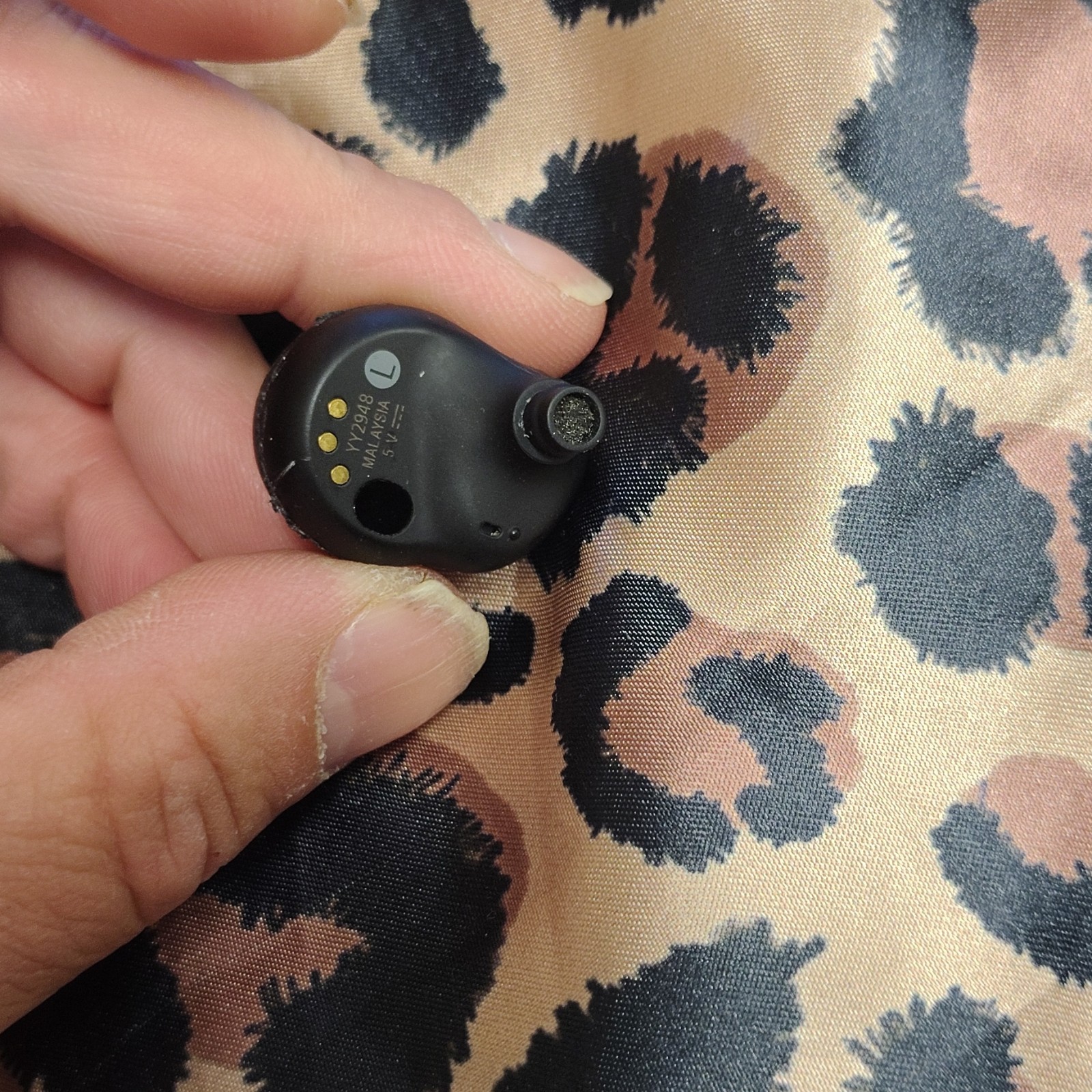 Sony WF-1000XM4 Earbuds For Parts Or Repair
