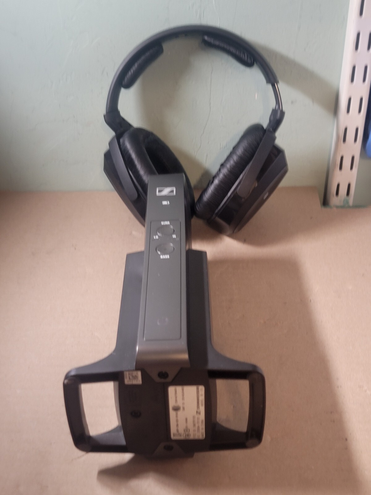 SENNHEISER RS175 Digital Wireless Surround Sound Headphones For TV 3.5mm Optical