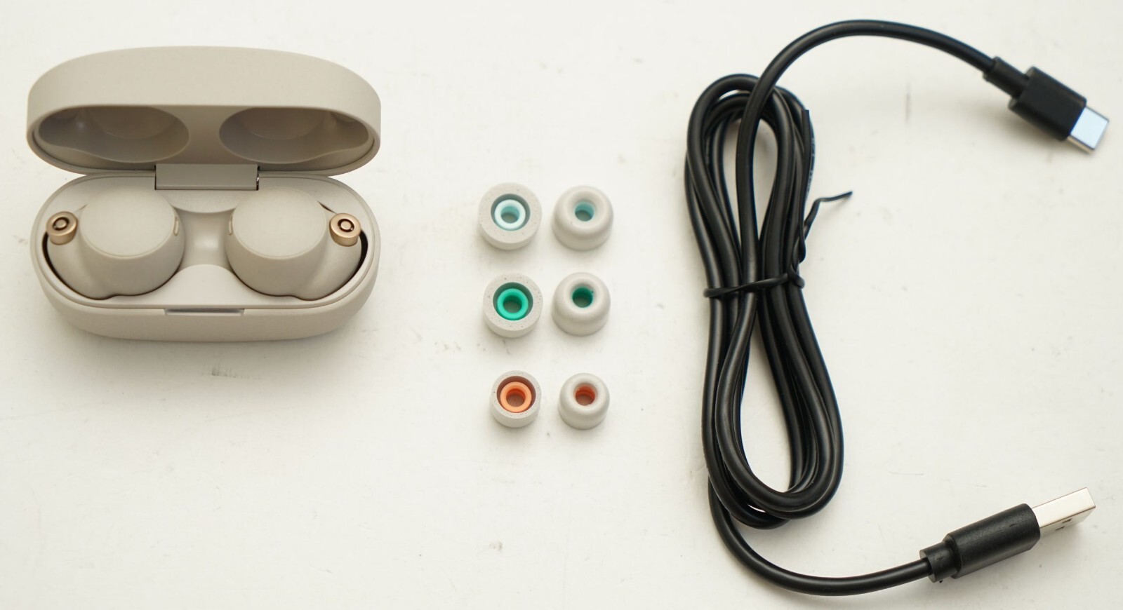 SONY WF-1000XM4/S Wireless Noise Canceling In-Ear Headphone Silver NEW BATTERIES