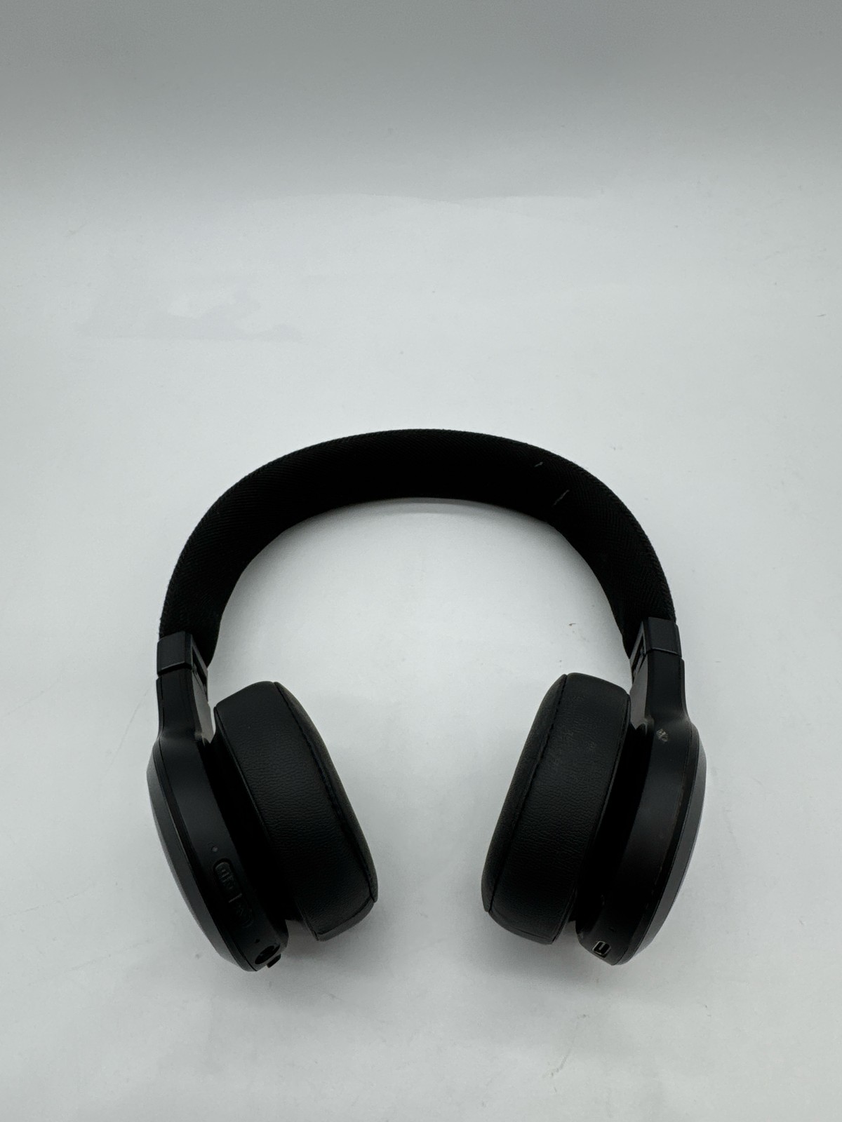 JBL Live 675NC Wireless On-Ear Headphones Noise Cancelling BT 5.3 Black (7)