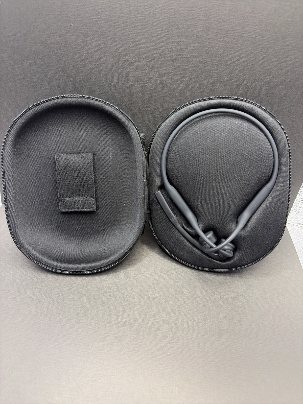Shokz Opencomm 2 UC Headphones Black 2025 UPGRADE BT Bone Conduction USB-A Used