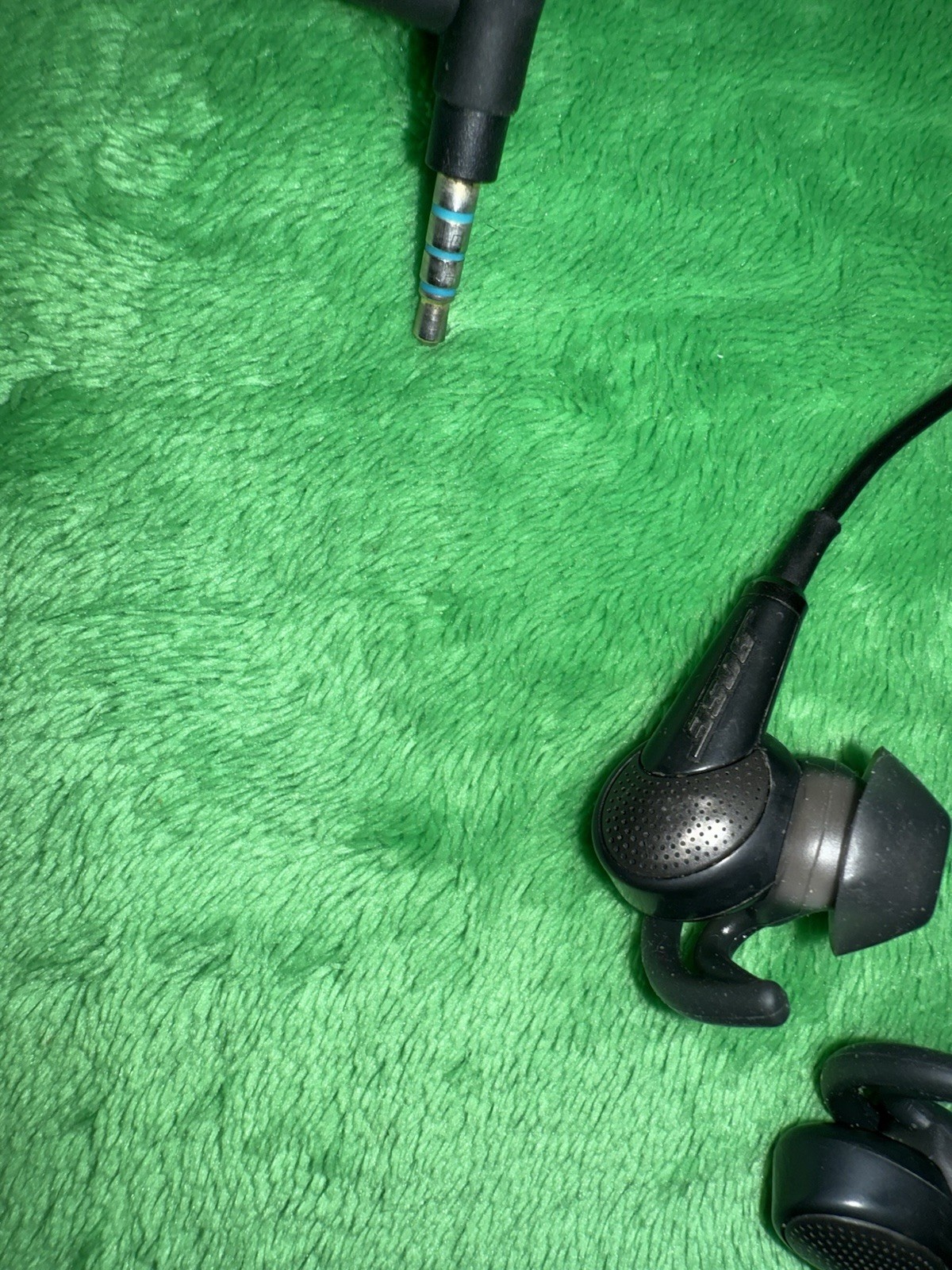 Bose QuietComfort 20 QC20 Noise Cancelling Headphones Earbuds