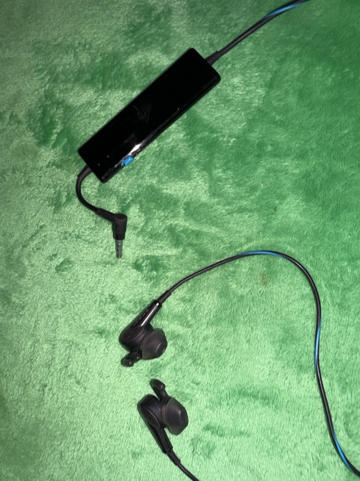 Bose QuietComfort 20 QC20 Noise Cancelling Headphones Earbuds