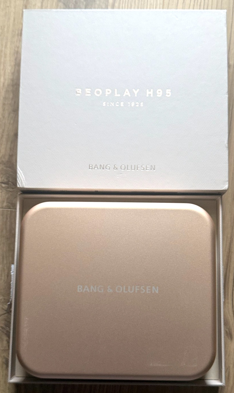 Bang & Olufsen BeoPlay H95 Bluetooth Wireless Headphones – Gold Open Box