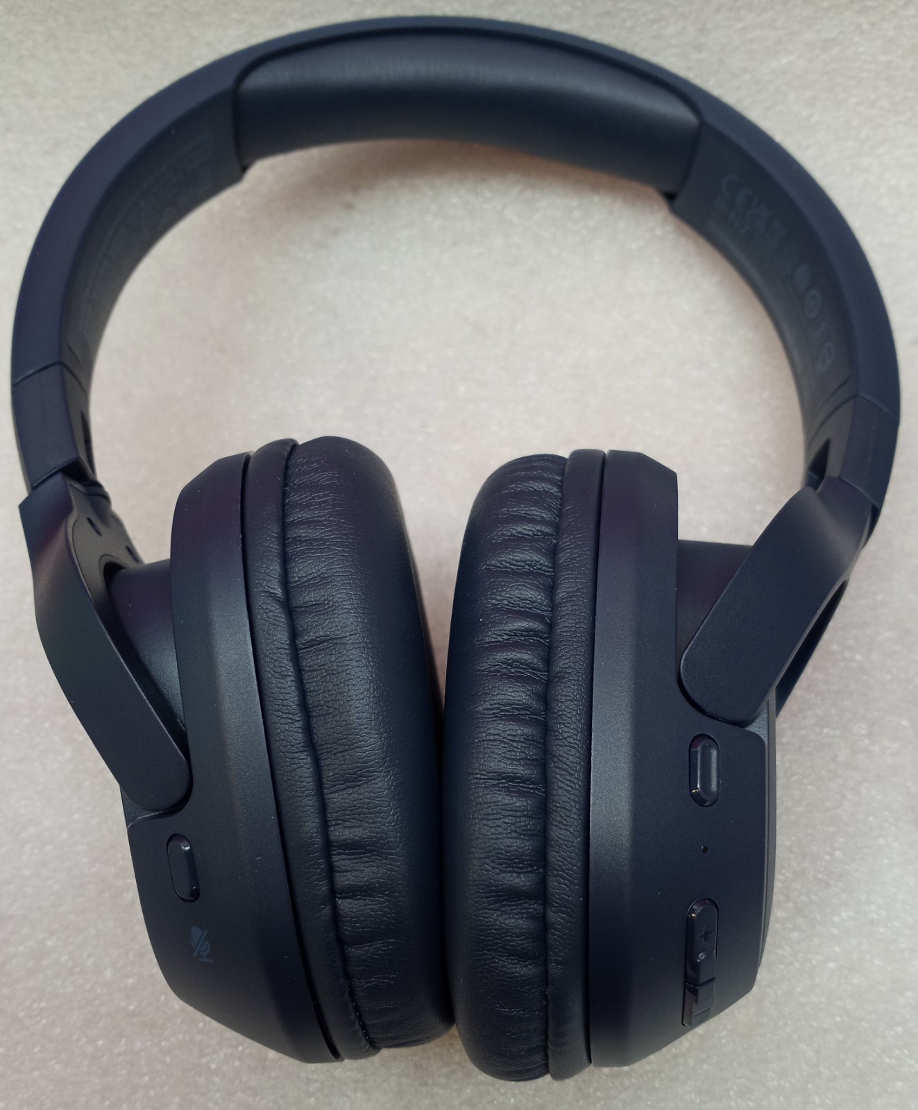 Belkin SoundForm Surround Over-Ear Sound Isolating True Wireless Headphones