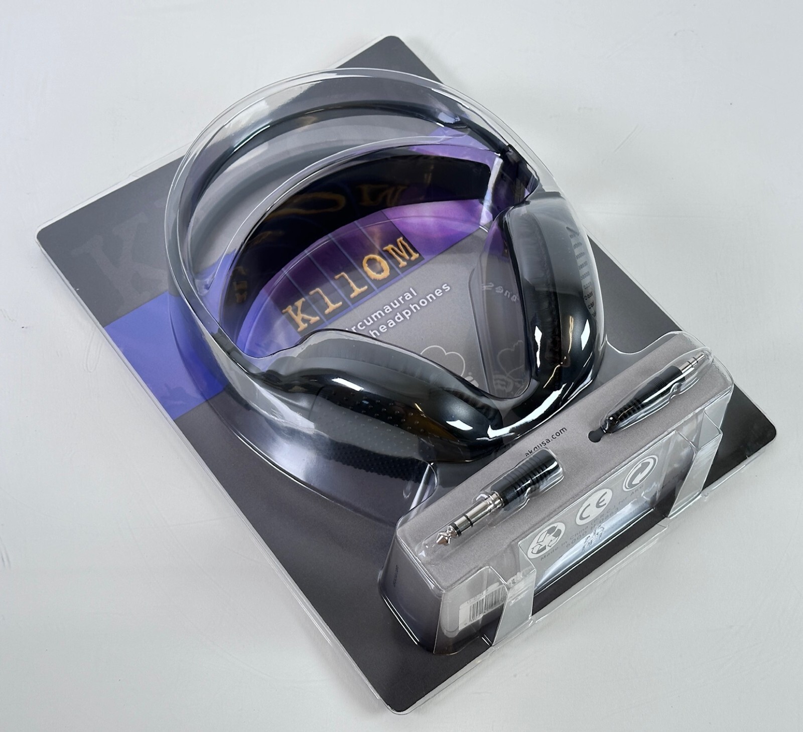 (New Old Stock) Vintage AKG Circumaural Stereo Headphones K110M
