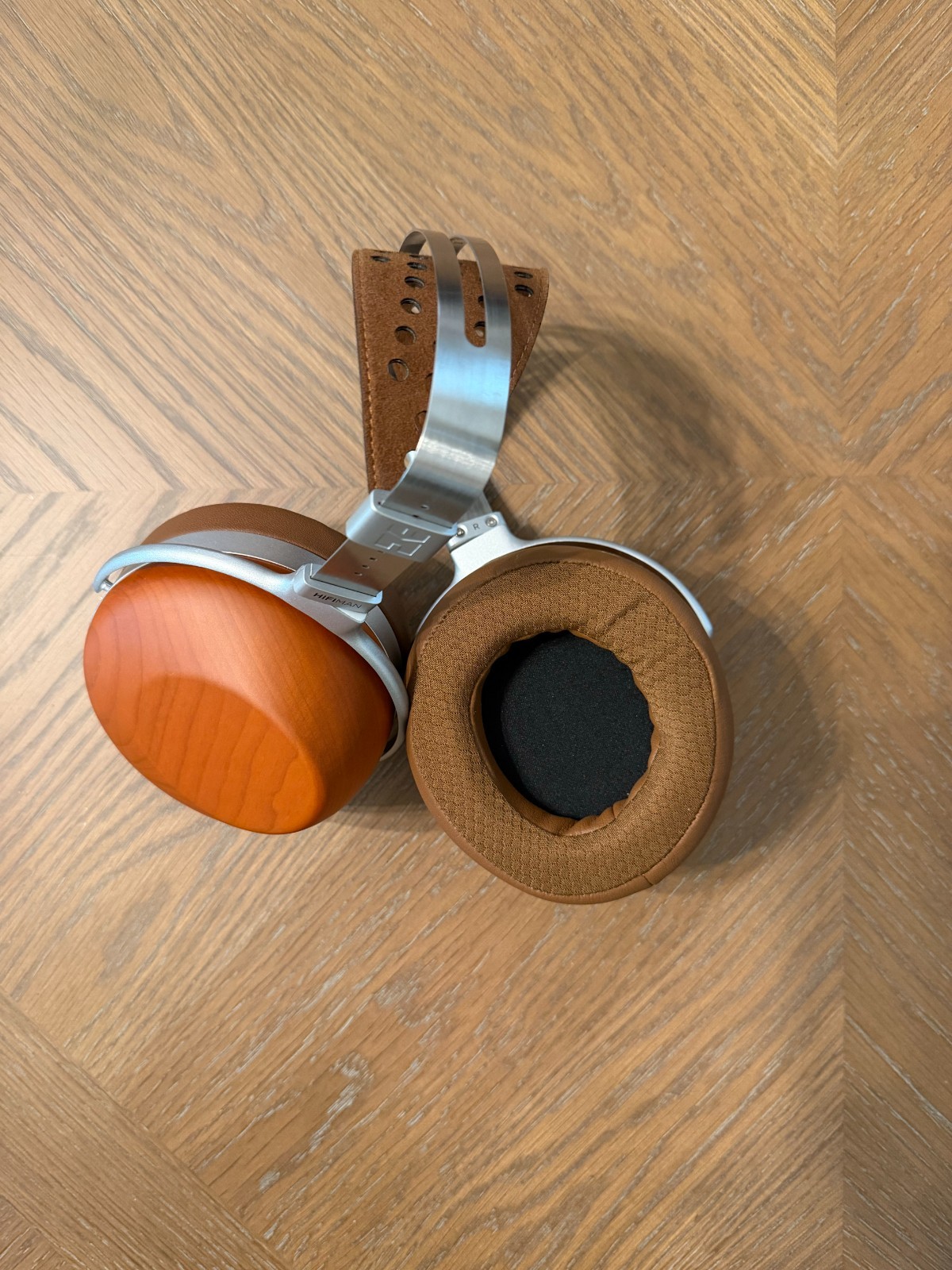 NEW OPEN BOX HIFIMAN HE-R10P Closed Back Planar Magnetic Over-Ear Headphones