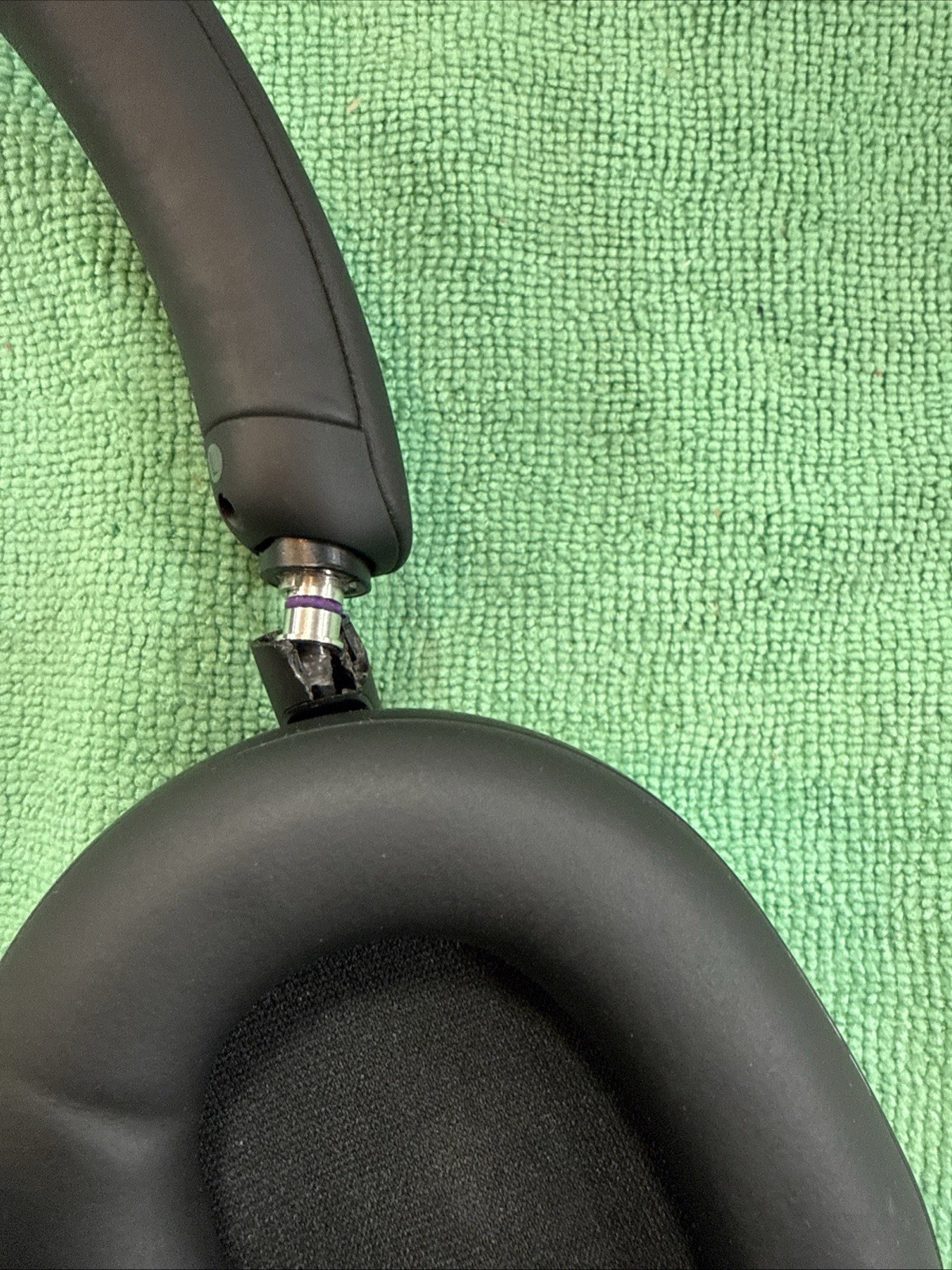 Sony WH-1000XM5 Bluetooth Wireless Noise Canceling Headphones – Broken Hinge